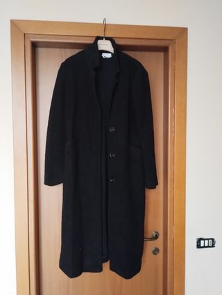 Cappotto color nero Motivi