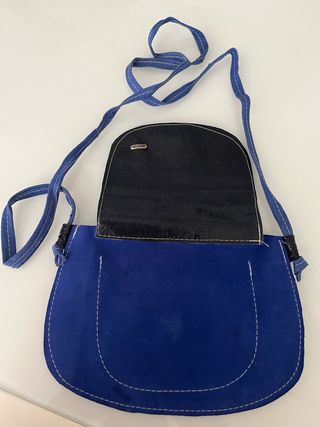Bolso de cuero azul argentino