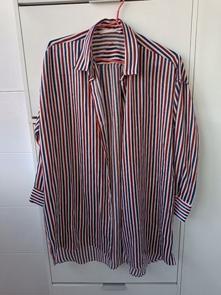 Bonita blusa larga de Zara
