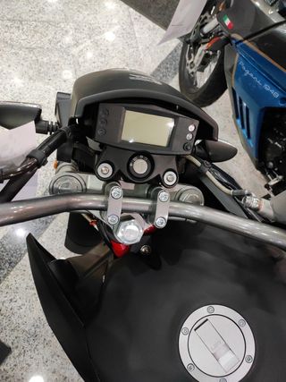 UM SCRAMBLER CLASSIC MATRICULADA !!