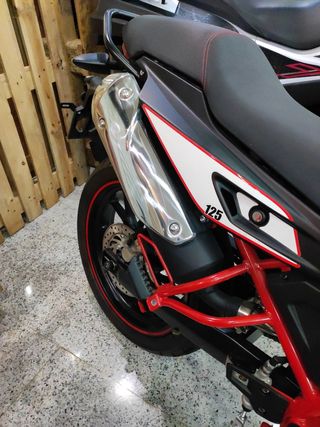 UM SCRAMBLER CLASSIC MATRICULADA !!