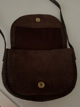 Bolso de cuero marron y dorado