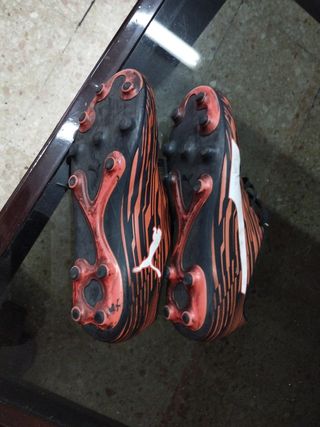 Botas fútbol puma b