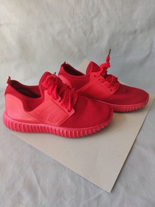 Zapatillas rojas T-37