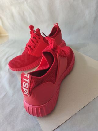 Zapatillas rojas T-37