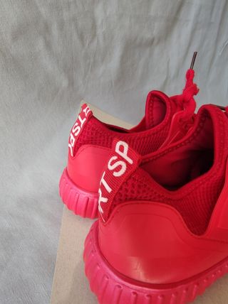 Zapatillas rojas T-37