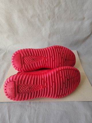 Zapatillas rojas T-37
