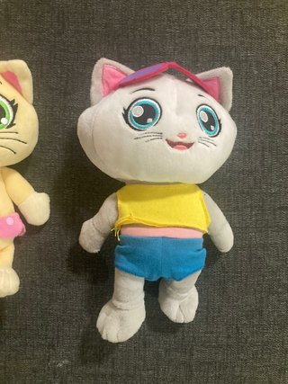 Peluches 44 gatos