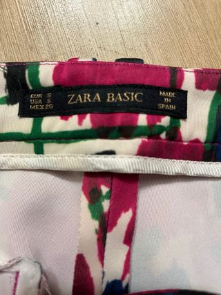 Pantalon estampado de Zara