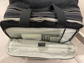 Maletín ruedas kipling con compartimento portátil