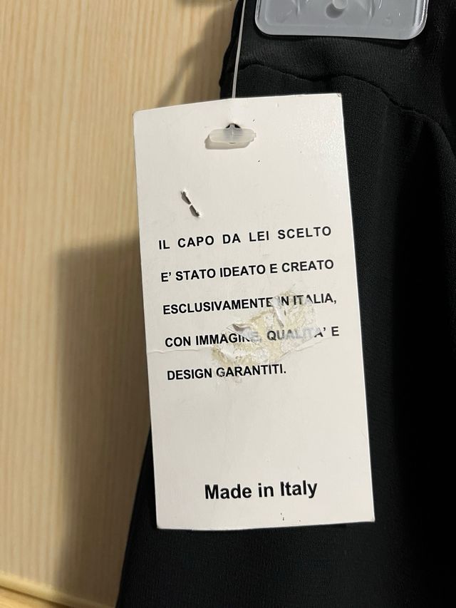 Gonna nera con pizzo