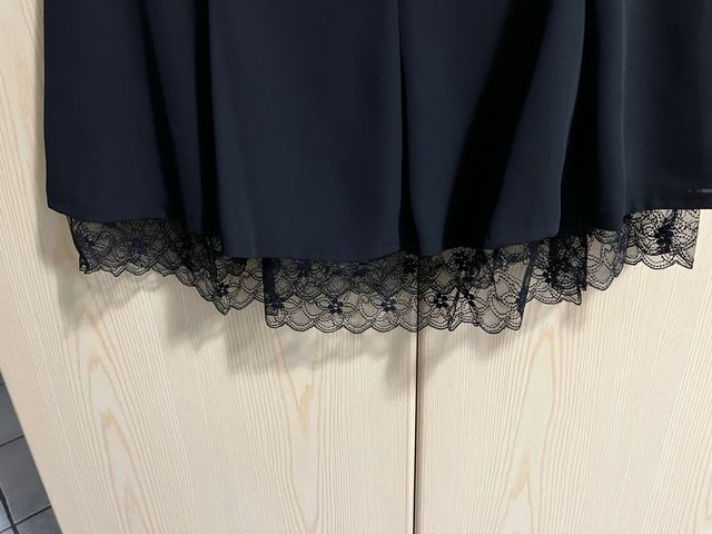 Gonna nera con pizzo