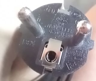 Cable alimentacion universal 3 pins. Nuevo