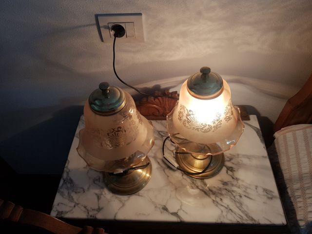 Dos lámparitas de noche de cristal