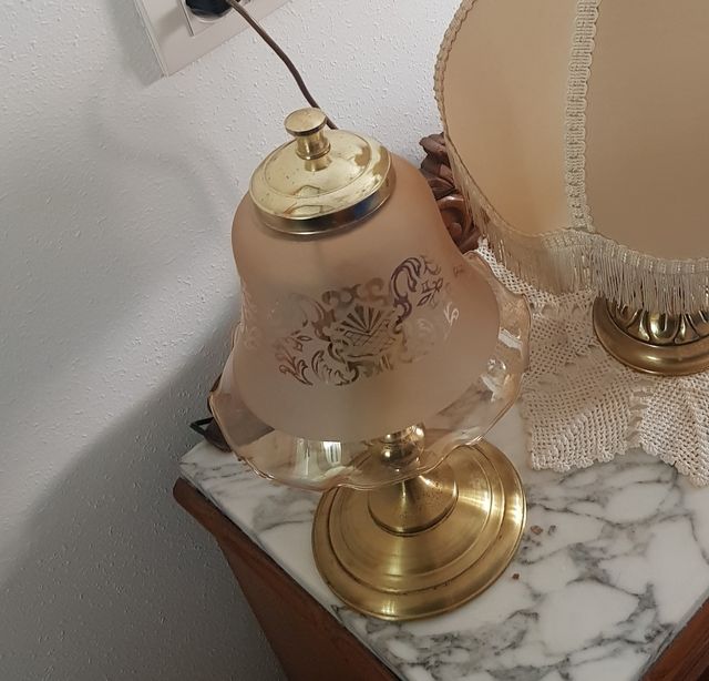 Dos lámparitas de noche de cristal