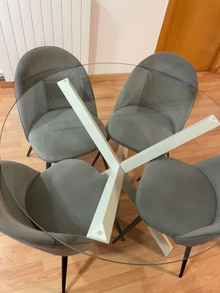 Mesa mas 4 Sillas 