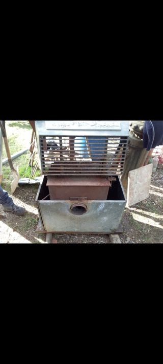 Antica stufa a legna e carbone