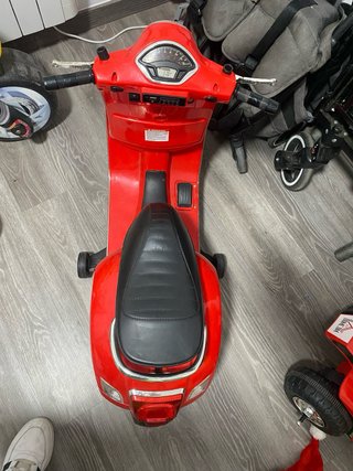 Moto electrica vespa niño
