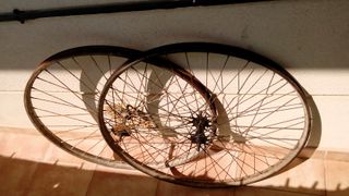 ruedas 6,50 35 b, 45€ la unidad de bicicleta var