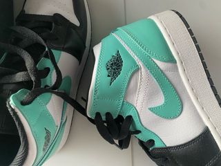 Nike Air Jordan Mid azules