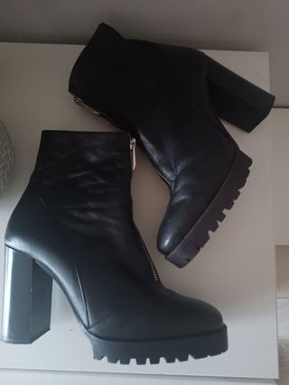 Botines DE PIEL de tacón ancho  Zara
