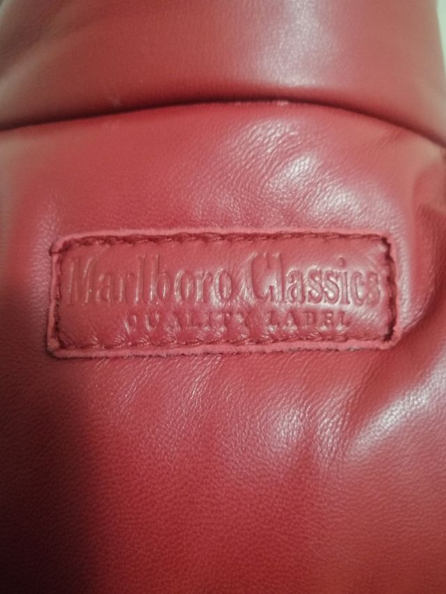 Plumas piel cordero granate