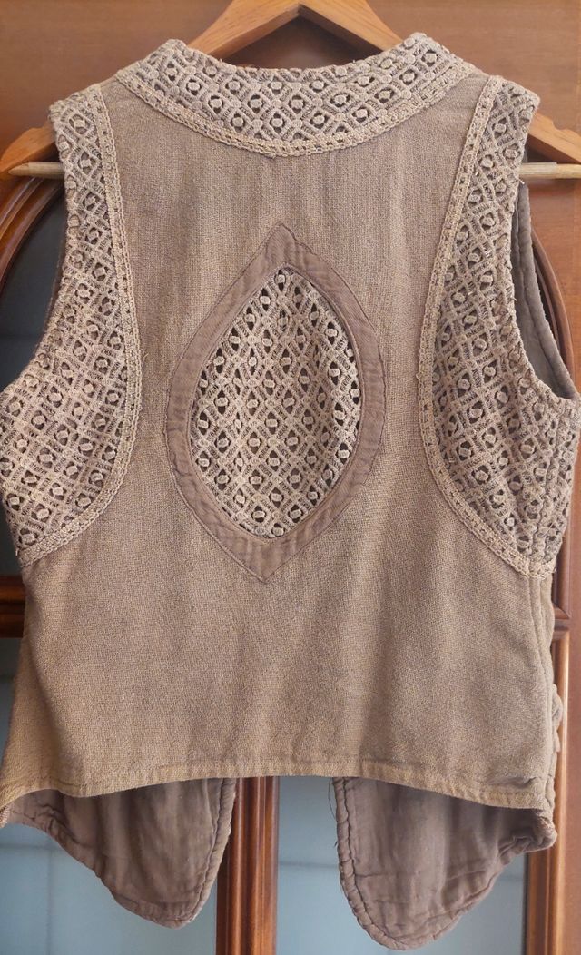 Chalequillo desmangable