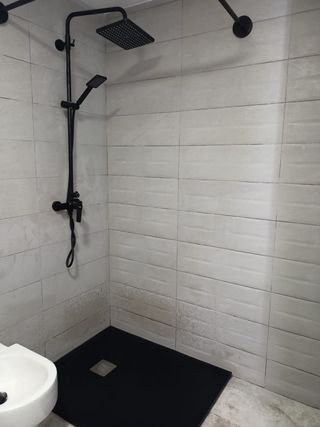reforma de baños desde 1900€ mano de obra.consulte