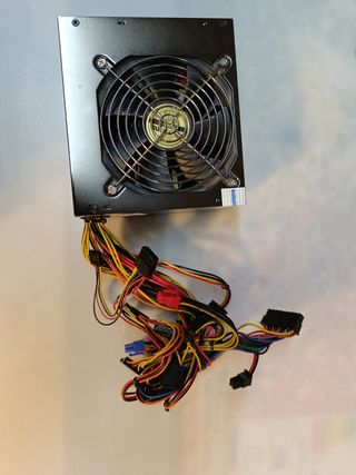 Fuente alimentación PC sobremesa 