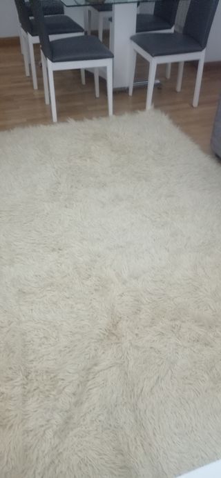 Alfombra de lana grande