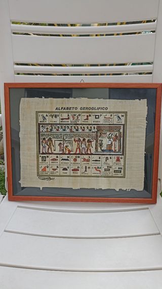 Alfabeto geroglifico su papiro 