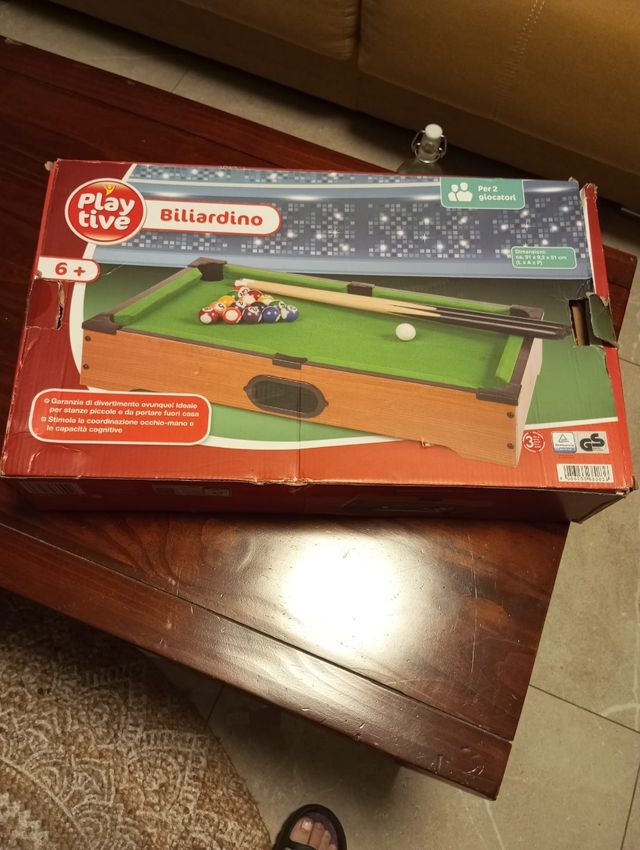 Mesa de billar de madera