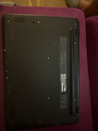 ordenador + cargador + ratón