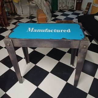 Mesa alta / aparador