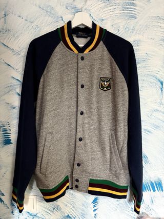 Chaqueta universitaria