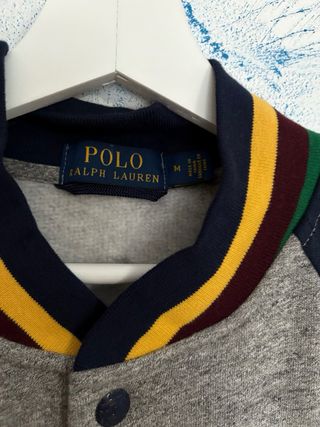 Chaqueta universitaria