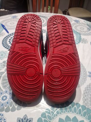 Nike air jordan 1 mid