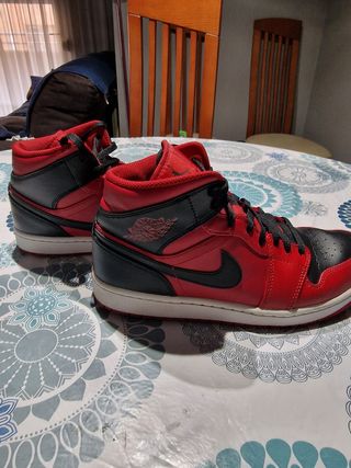 Nike air jordan 1 mid