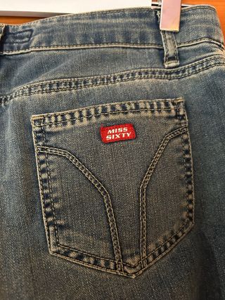 Vaqueros NUEVOS MIX SIXTY (PVO 199€)