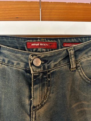 Vaqueros NUEVOS MIX SIXTY (PVO 199€)