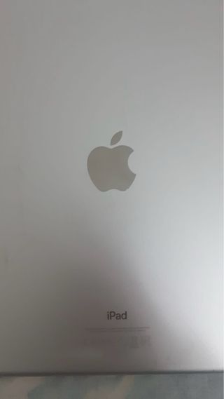 I pad apple wi fi 32 gb perfettamente funzionante 