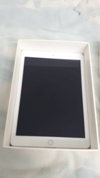 I pad apple wi fi 32 gb perfettamente funzionante 