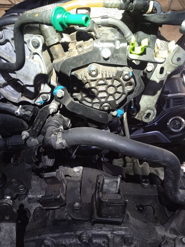 Bombo inyectora Citroën C crosser 2.2