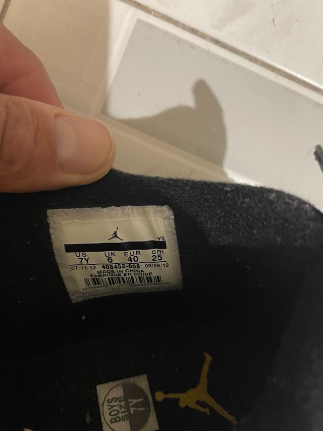 Zapatilla poco uso .