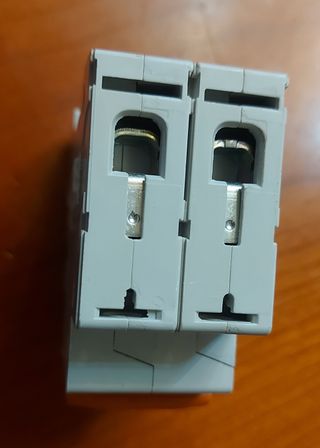 Lote 2 Automáticos 25A y 16A Legrand