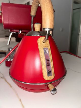 CAFETERA AUTOMATICA Y TETERA CREATE ROJA RETRO
