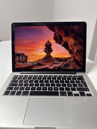 Macbook Pro 2015 8Gb SSD