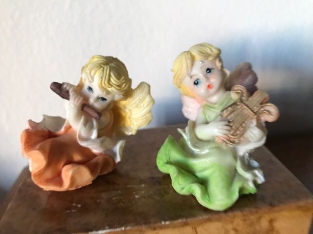 2 figuras angelitos musicos