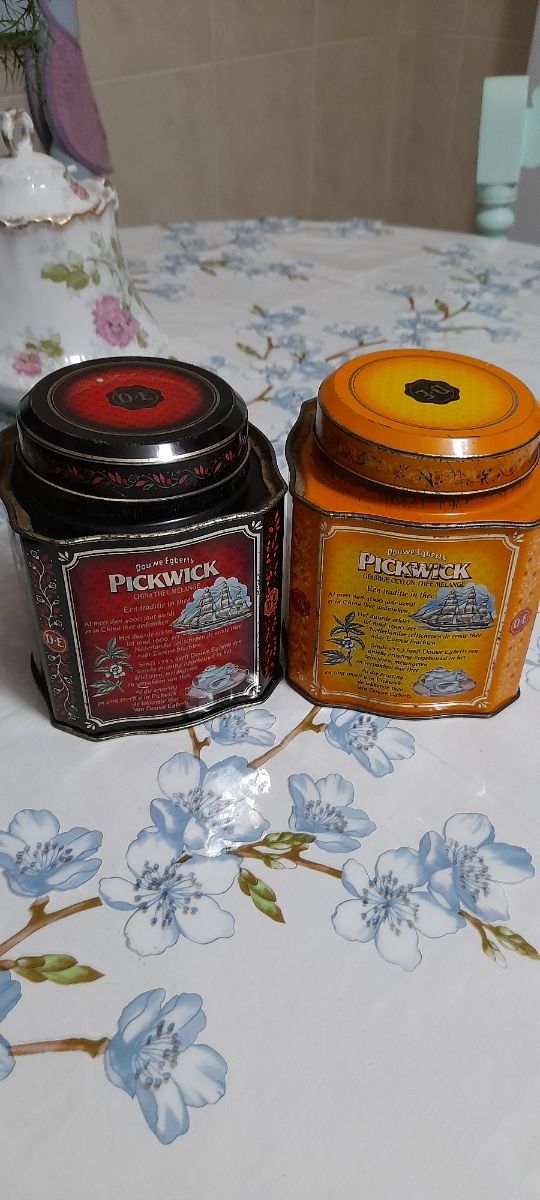 Antiguas latas holandesas