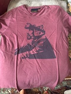 camiseta chico con dibujo motorista de perfil